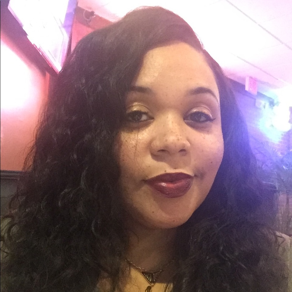 Meet your Posher, Tiffany